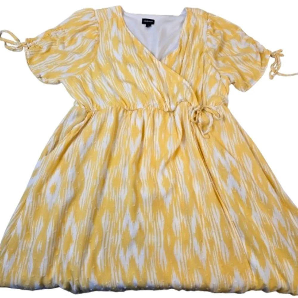 NWoT Torrid Yellow Faux Wrap Surplice Midi Dress Yellow White Size 1 (14/16) - Picture 3 of 16